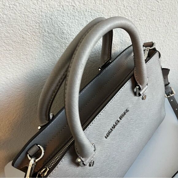 MICHAEL KORS Light Grey Selma Raven Bedford Fulton Satchel Tote Crossbody - Picture 3 of 11